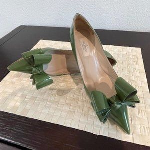 Valentino Patent Leather Bow Pumps - EUR 37 US 7 in Forest Green
